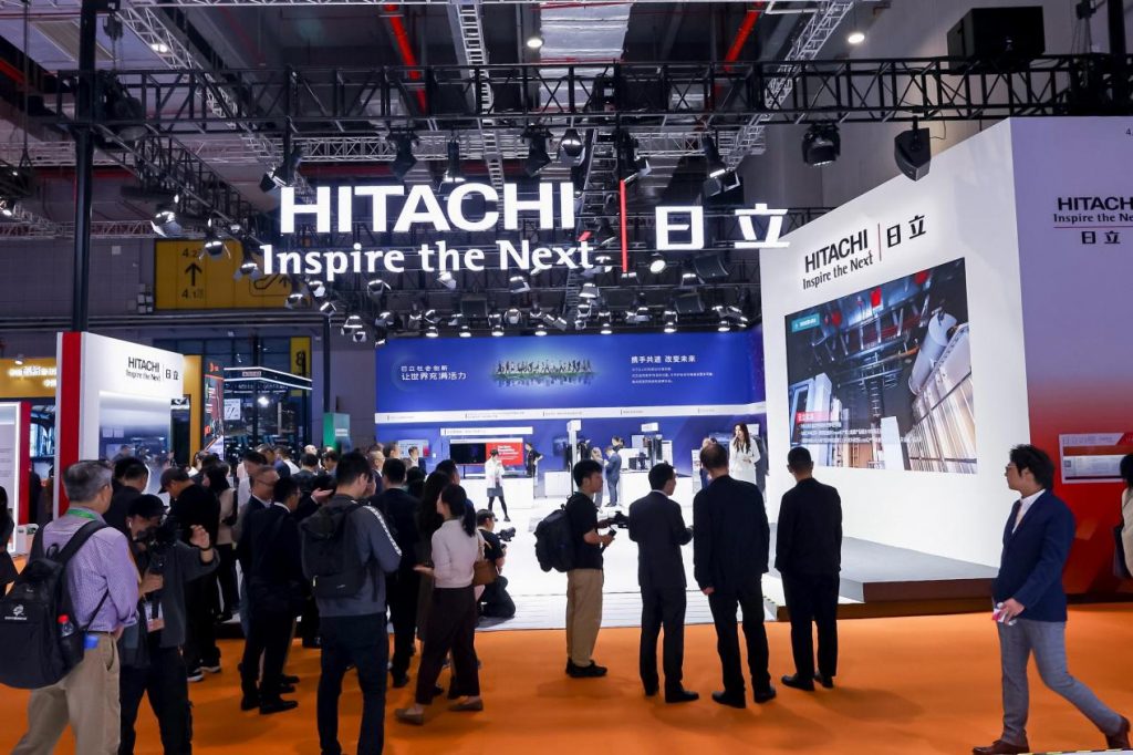 在“第七届中国国际进口博览会”上，日立展示其如何利用数据与科技推动可持续发展，助力构建幸福生活社会(图1)