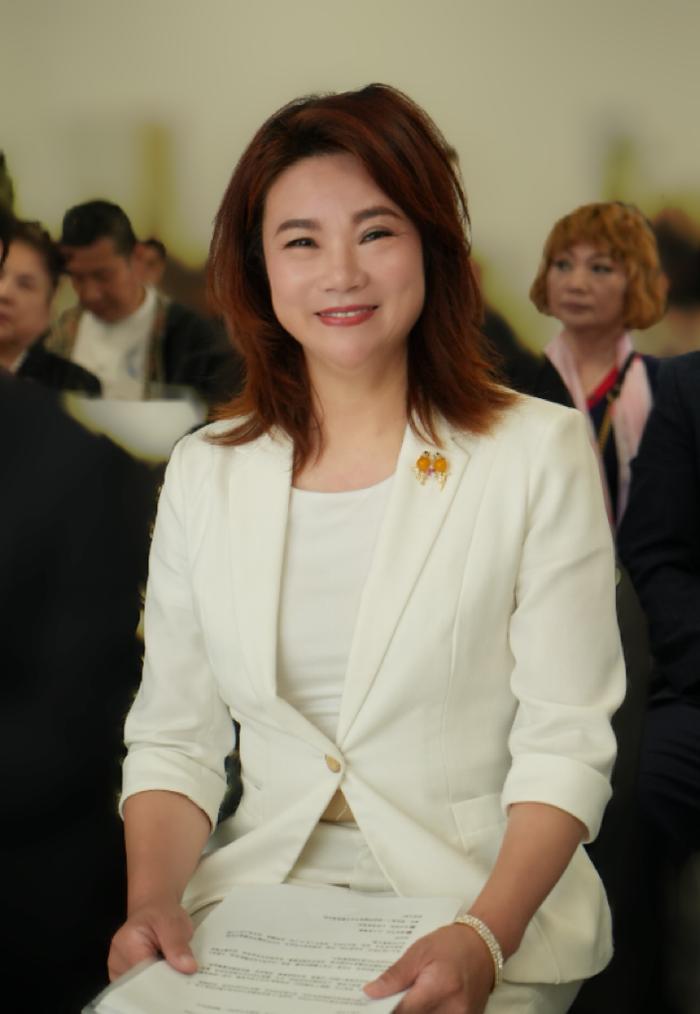 从武术少女到文化推手：领先移民总裁 Sophie 严丹红与气功大赛的世界之旅(图15)