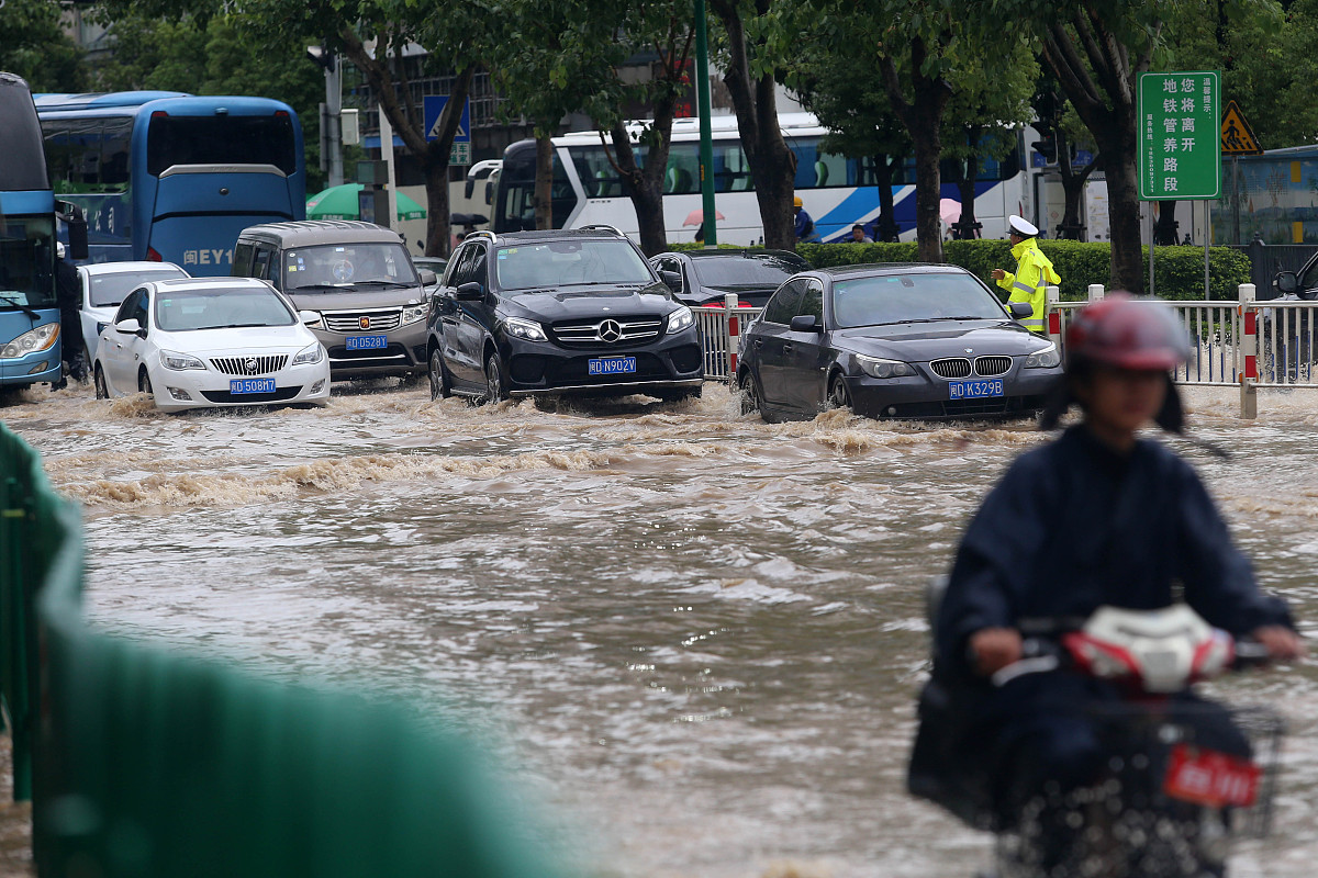 直击台风"杨柳"登陆福建：多地启动应急响应 风雨影响持续  (图1)