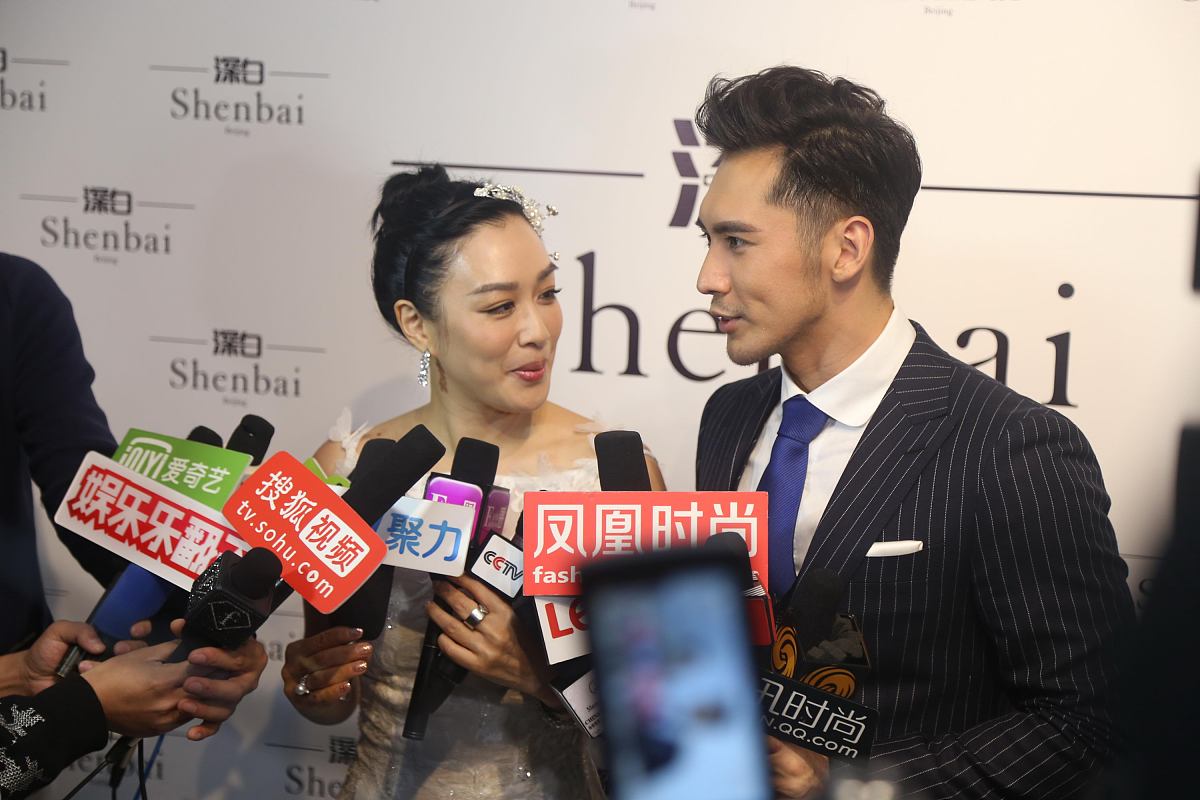 张伦硕为张维伊发声：婚姻中的名气差距与舆论压力  (图1)