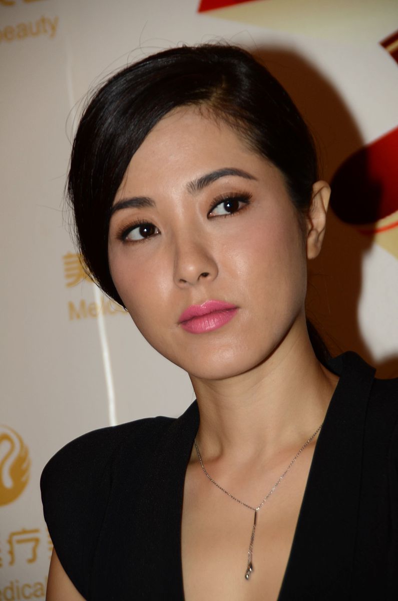 曾黎中药耳环爆火：传统文化与现代时尚的惊艳碰撞(图2)