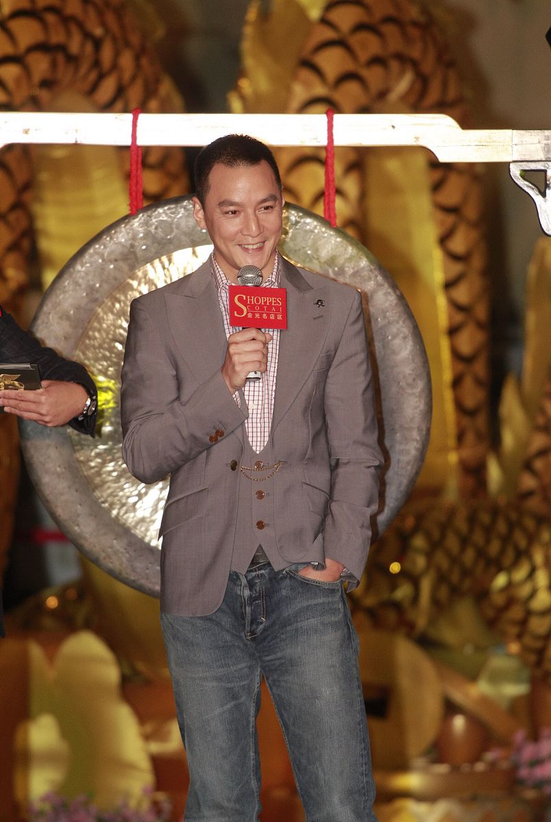 49岁吴彦祖被当"怪老头"：明星反差营销的教科书级案例(图1)