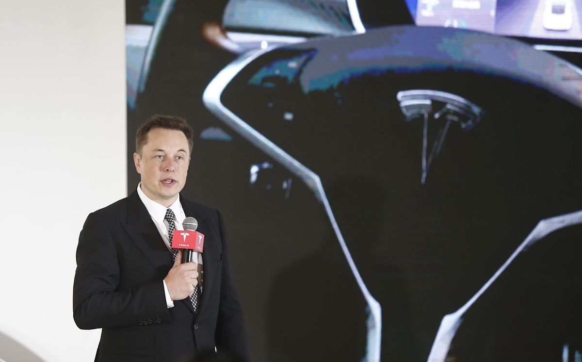 马斯克商业帝国变局：特斯拉王座易主SpaceX(图4)