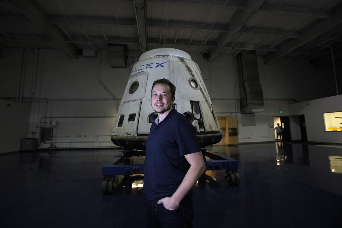 马斯克商业帝国变局：特斯拉王座易主SpaceX(图1)