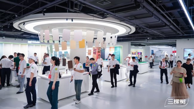 “开新局·启新程·谋共赢”三棵树2026年全国经销商年会圆满举行(图8)
