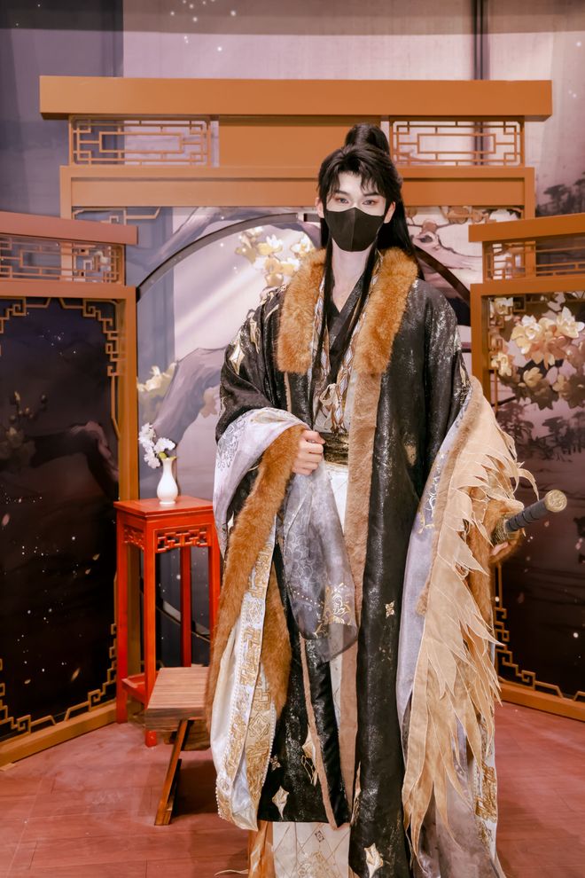 BW2026人气断层！《以闪亮之名》这波国风展台又双叒杀疯了(图6)